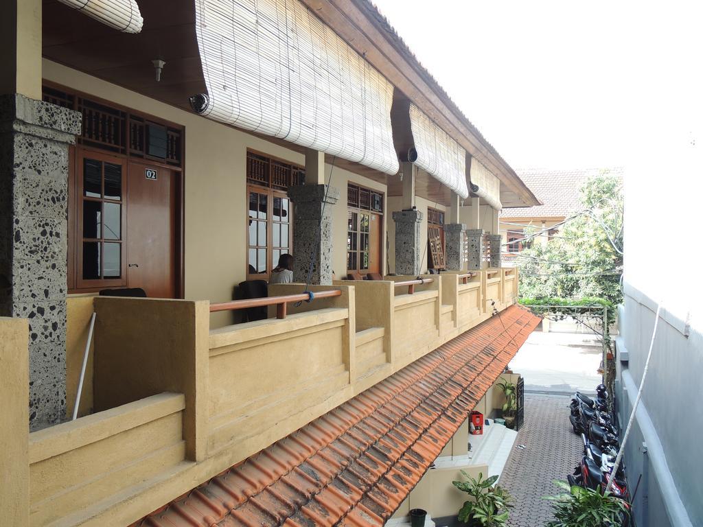 Jesens Inn III クタ エクステリア 写真